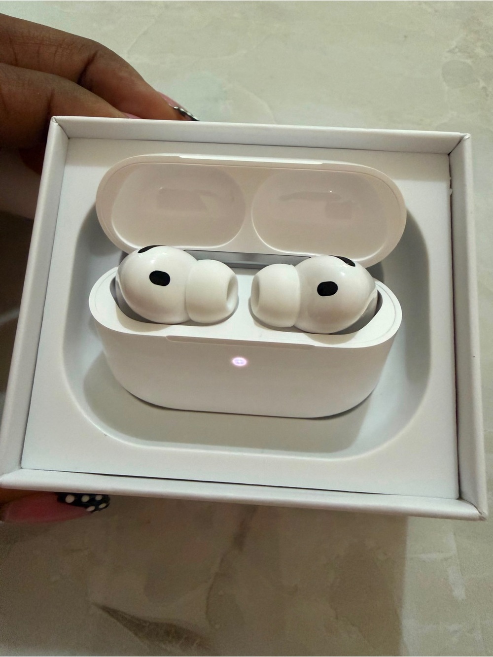 Wireless True Wireless Earbuds in White with Charging Case